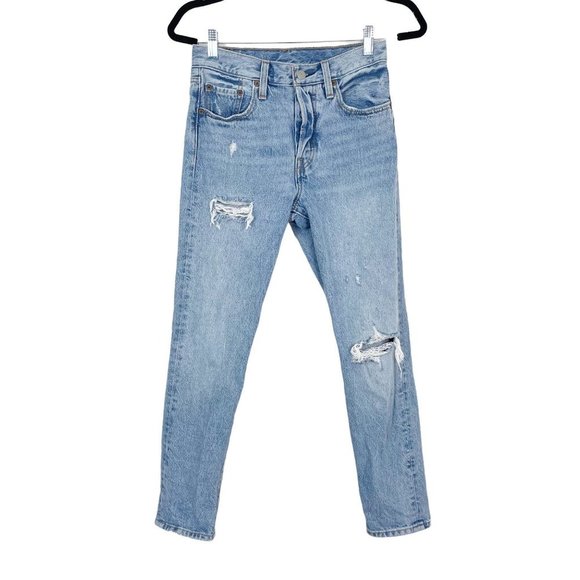 Levi's Woman's Sz 24 501 Light Wash Distressed Premium Denim‎ Jeans Button Fly - Picture 2 of 14